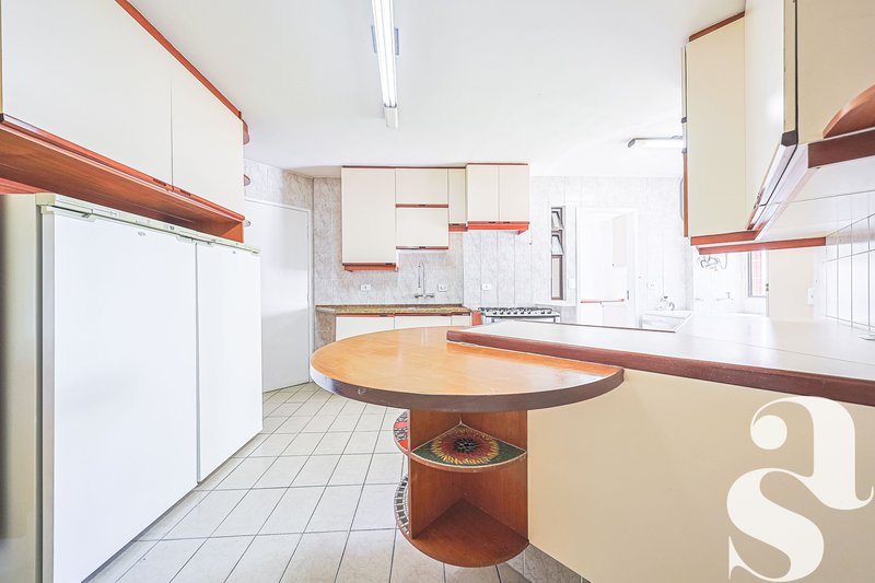 Apartamento &agrave; venda no Cabral &ndash; 111 m&sup2; | 3 quartos (1 su&iacute;te) | 1 vaga - R$795.000,00 Avenida Anita Garibaldi Curitiba - 