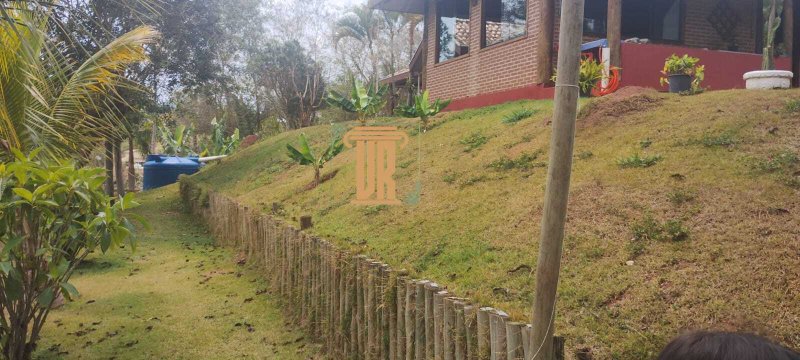 Chácara a venda em condomínio de Jambeiro - SP com 6.550m²  São José dos Campos - 