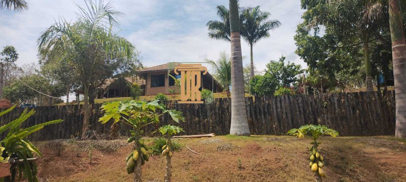 Chácara a venda em condomínio de Jambeiro - SP com 6.550m²  São José dos Campos - 