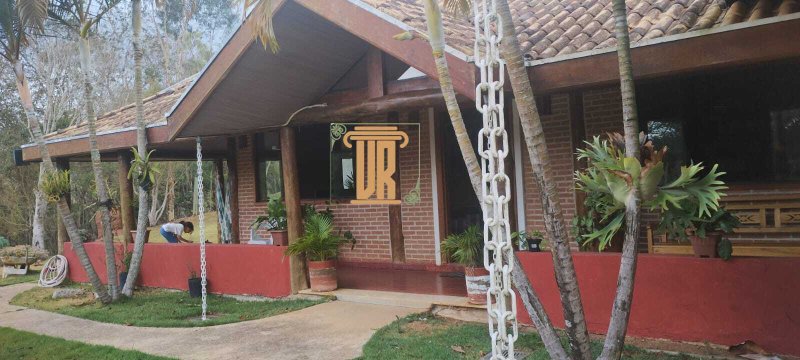 Chácara a venda em condomínio de Jambeiro - SP com 6.550m²  São José dos Campos - 