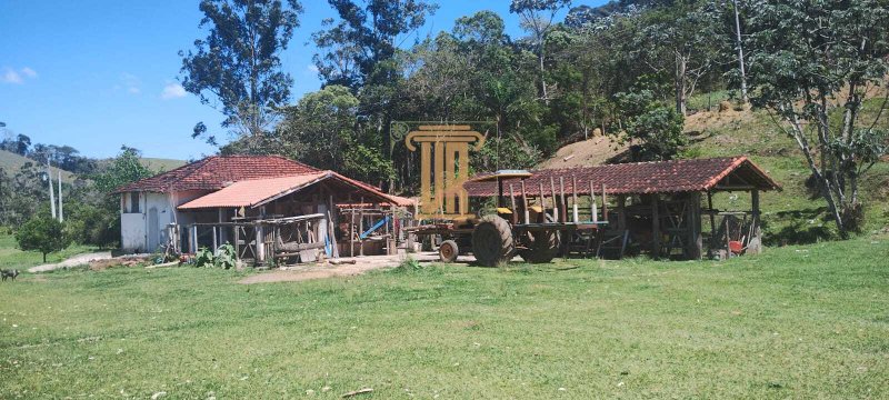 Sitio de 6,5 alqueires a venda em Monteiro Lobato-SP com 2 casas  São José dos Campos - 