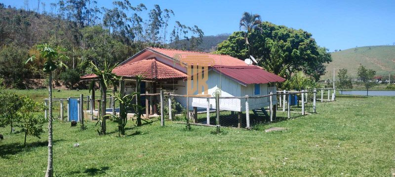 Sitio de 6,5 alqueires a venda em Monteiro Lobato-SP com 2 casas  São José dos Campos - 