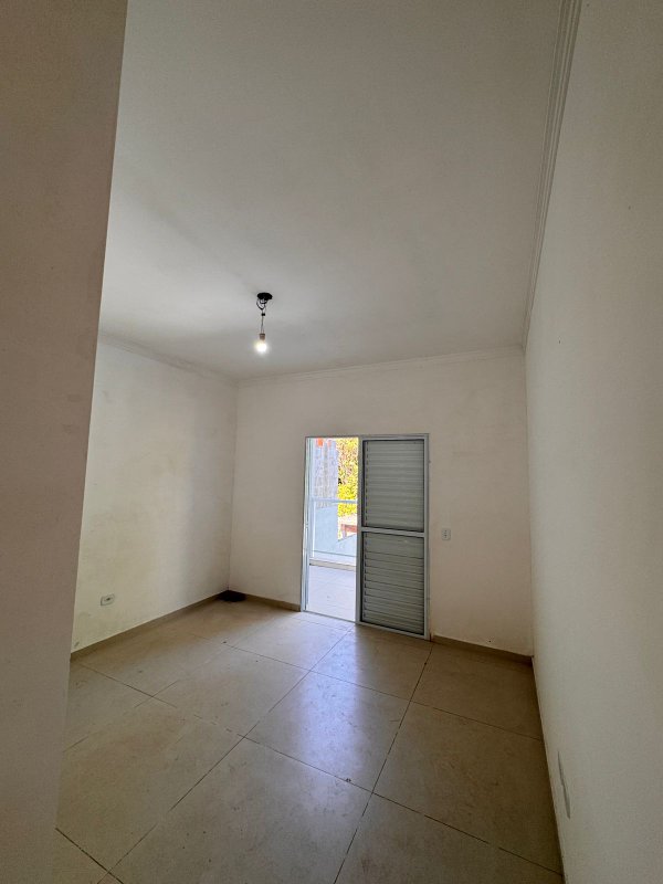 Sobrado com 3 suítes no Jardim dos Abreus em Caieiras Rua Edgar Angelo Dártora Caieiras - 