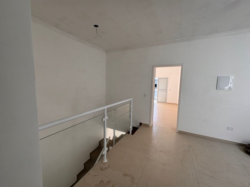 Sobrado com 3 suítes no Jardim dos Abreus em Caieiras Rua Edgar Angelo Dártora Caieiras - 