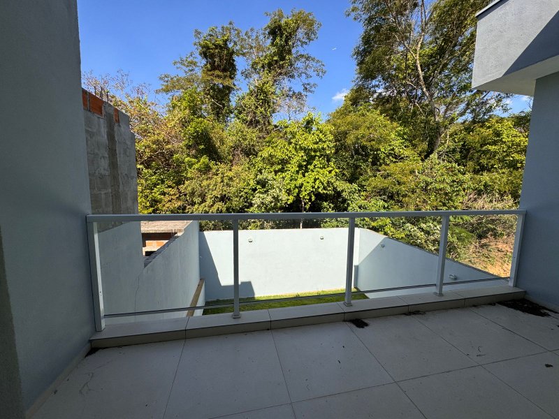 Sobrado com 3 suítes no Jardim dos Abreus em Caieiras Rua Edgar Angelo Dártora Caieiras - 