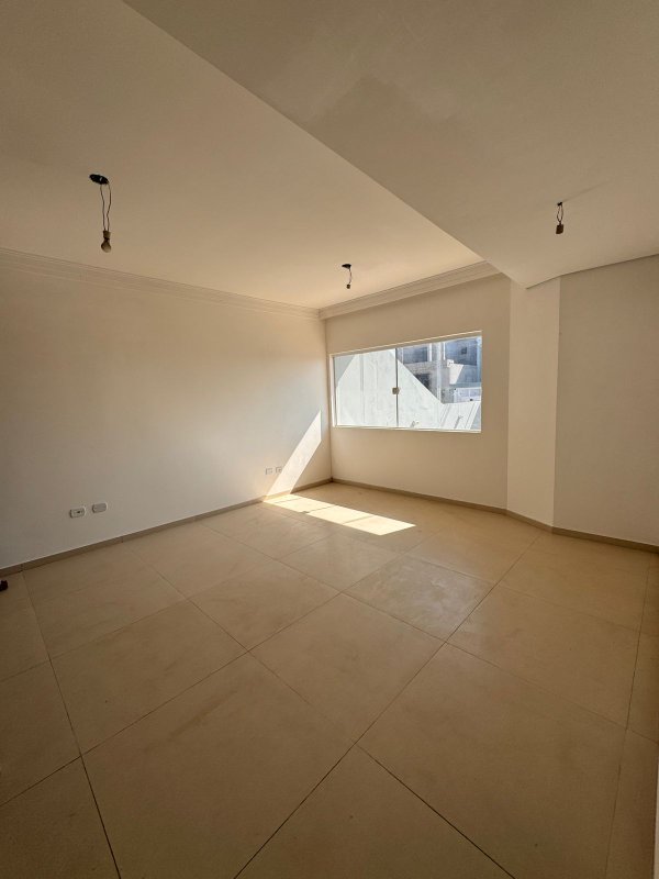 Sobrado com 3 suítes no Jardim dos Abreus em Caieiras Rua Edgar Angelo Dártora Caieiras - 