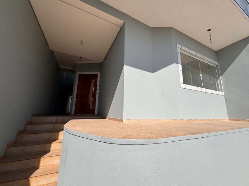 Sobrado com 3 suítes no Jardim dos Abreus em Caieiras Rua Edgar Angelo Dártora Caieiras - 