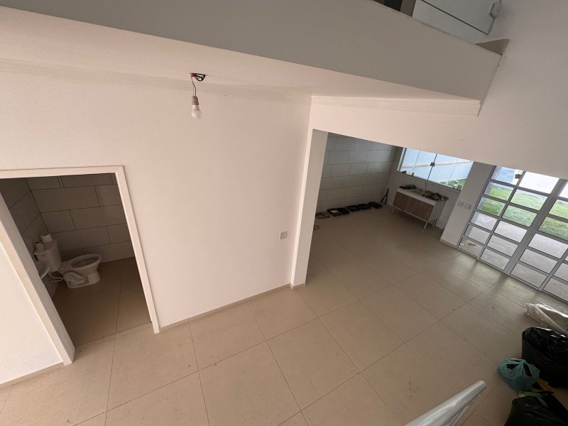 Sobrado com 3 suítes no Jardim dos Abreus em Caieiras Rua Edgar Angelo Dártora Caieiras - 