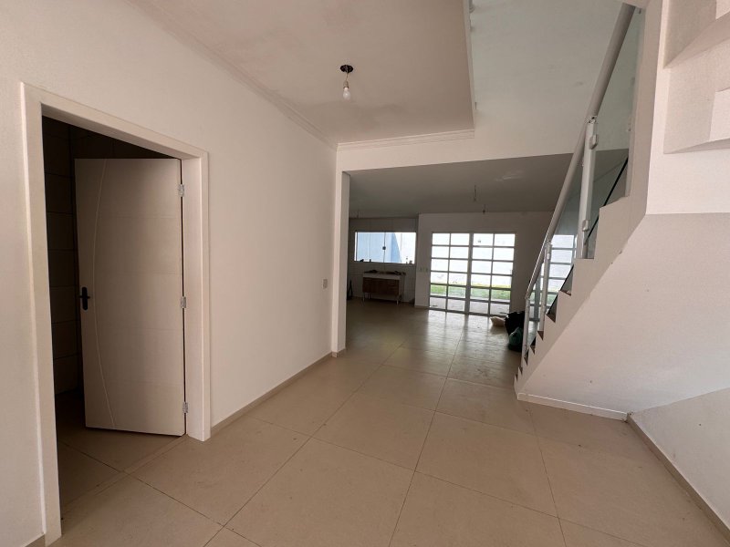 Sobrado com 3 suítes no Jardim dos Abreus em Caieiras Rua Edgar Angelo Dártora Caieiras - 