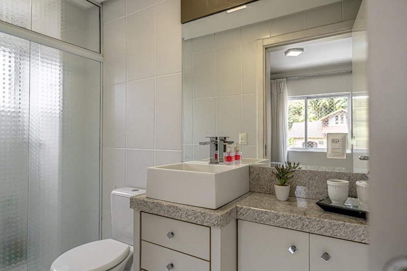 Apartamento semi mobiliado  Timbó - 