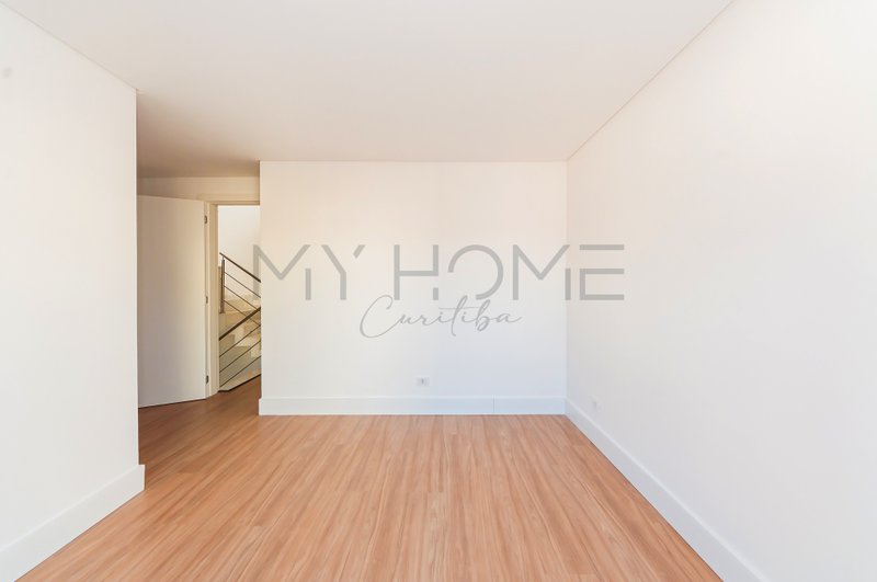 Casa em condomínio à venda nas Mercês Rua Paulo Martins Curitiba - 