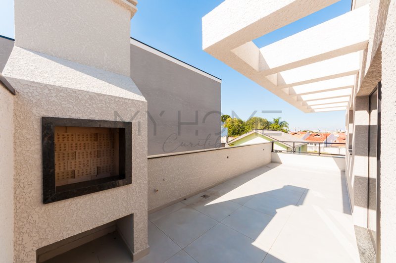 Casa em condomínio à venda nas Mercês Rua Paulo Martins Curitiba - 