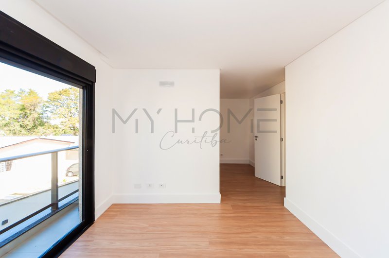 Casa em condomínio à venda nas Mercês Rua Paulo Martins Curitiba - 