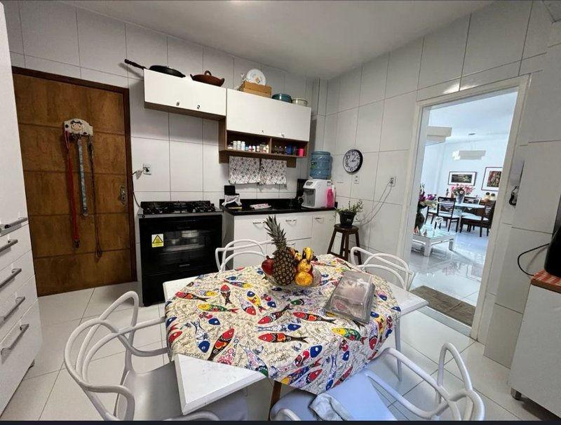 APARTAMENTO PARA VENDA DOIS QUARTOS DOIS BANHEIROS 95 m² TERREO  TODO REFORMADO, AMPLO!!!! Rua Rio Amazonas Salvador - 