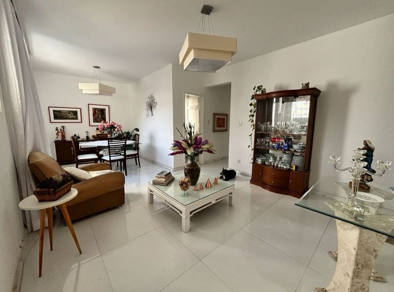 APARTAMENTO PARA VENDA DOIS QUARTOS DOIS BANHEIROS 95 m² TERREO  TODO REFORMADO, AMPLO!!!! Rua Rio Amazonas Salvador - 