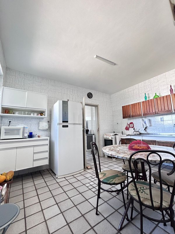 APARTAMENTO NASCENTE 4 QUARTOS VARANDA LIVING 3 GARAGENS À VENDA NO CAMPO GRANDE! Largo do Campo Grande Salvador - 