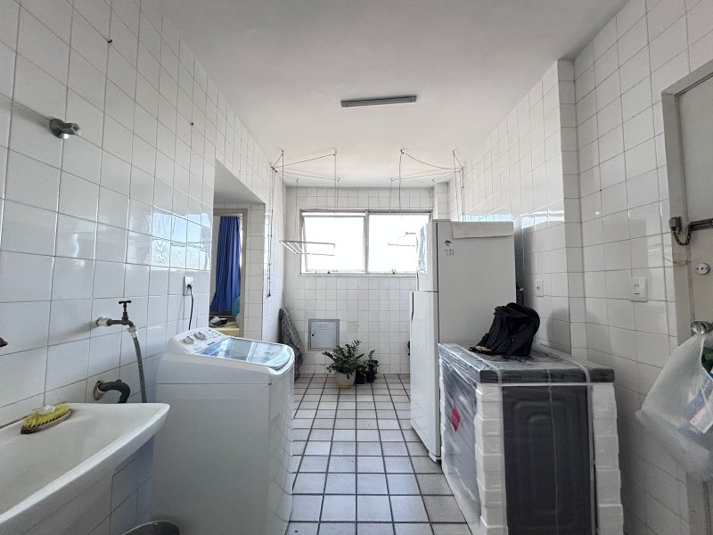 APARTAMENTO NASCENTE 4 QUARTOS VARANDA LIVING 3 GARAGENS À VENDA NO CAMPO GRANDE! Largo do Campo Grande Salvador - 