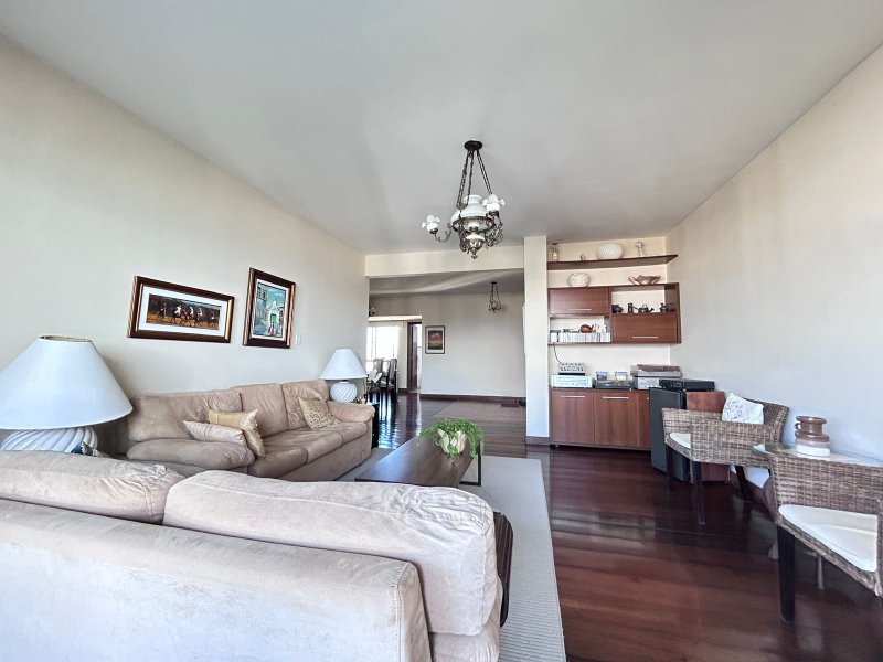 APARTAMENTO NASCENTE 4 QUARTOS VARANDA LIVING 3 GARAGENS À VENDA NO CAMPO GRANDE! Largo do Campo Grande Salvador - 