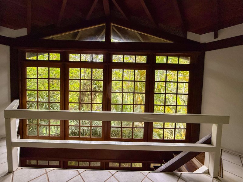 Casa Ampla em Condom&iacute;nio com Servi&ccedil;o de Praia e Lazer - LOCA&Ccedil;&Atilde;O ANUAL  São Sebastião - 