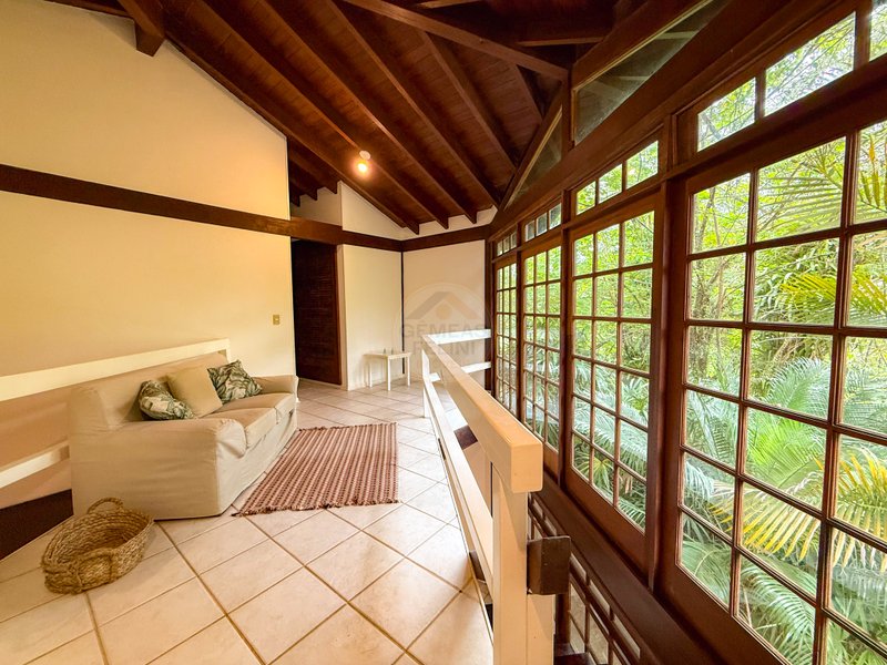 Casa Ampla em Condom&iacute;nio com Servi&ccedil;o de Praia e Lazer - LOCA&Ccedil;&Atilde;O ANUAL  São Sebastião - 