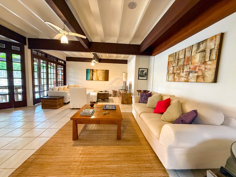 Casa Ampla em Condom&iacute;nio com Servi&ccedil;o de Praia e Lazer - LOCA&Ccedil;&Atilde;O ANUAL  São Sebastião - 