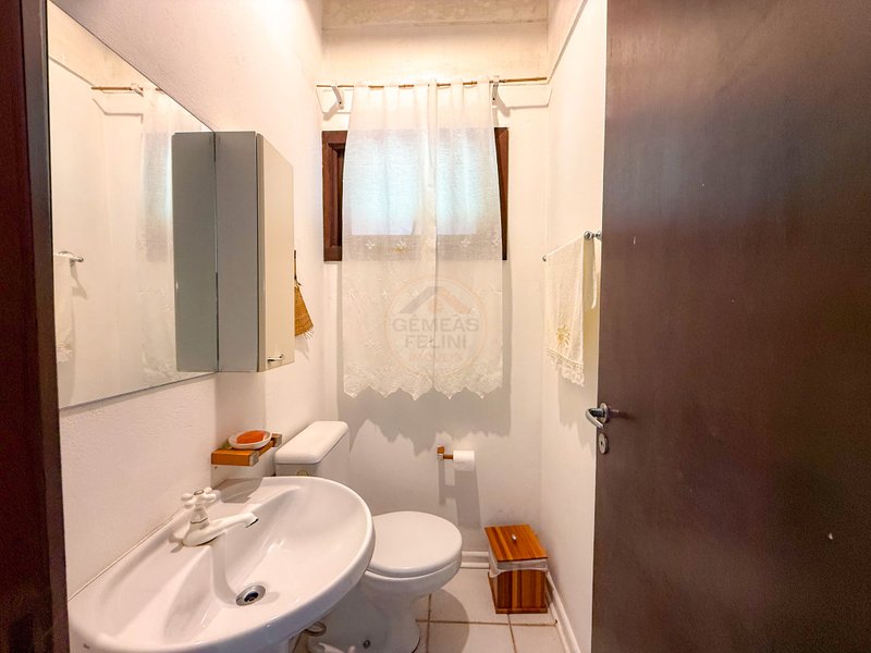 Casa Ampla em Condom&iacute;nio com Servi&ccedil;o de Praia e Lazer - LOCA&Ccedil;&Atilde;O ANUAL  São Sebastião - 