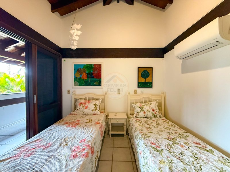 Casa Ampla em Condom&iacute;nio com Servi&ccedil;o de Praia e Lazer - LOCA&Ccedil;&Atilde;O ANUAL  São Sebastião - 