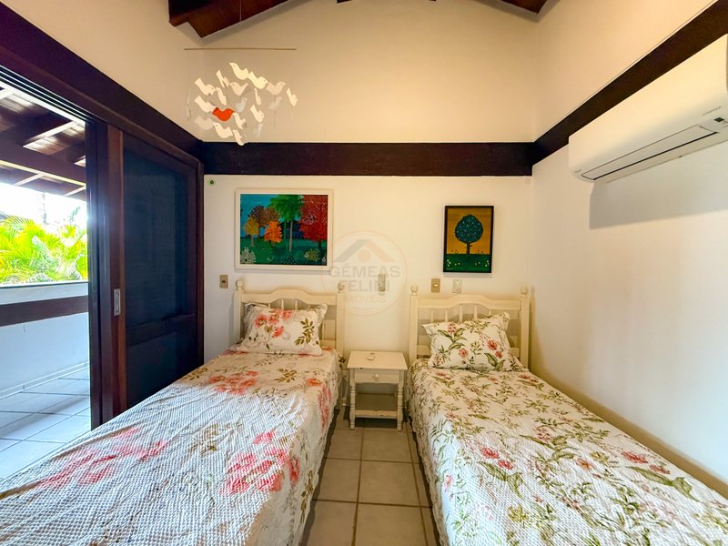 Casa Ampla em Condom&iacute;nio com Servi&ccedil;o de Praia e Lazer - LOCA&Ccedil;&Atilde;O ANUAL  São Sebastião - 