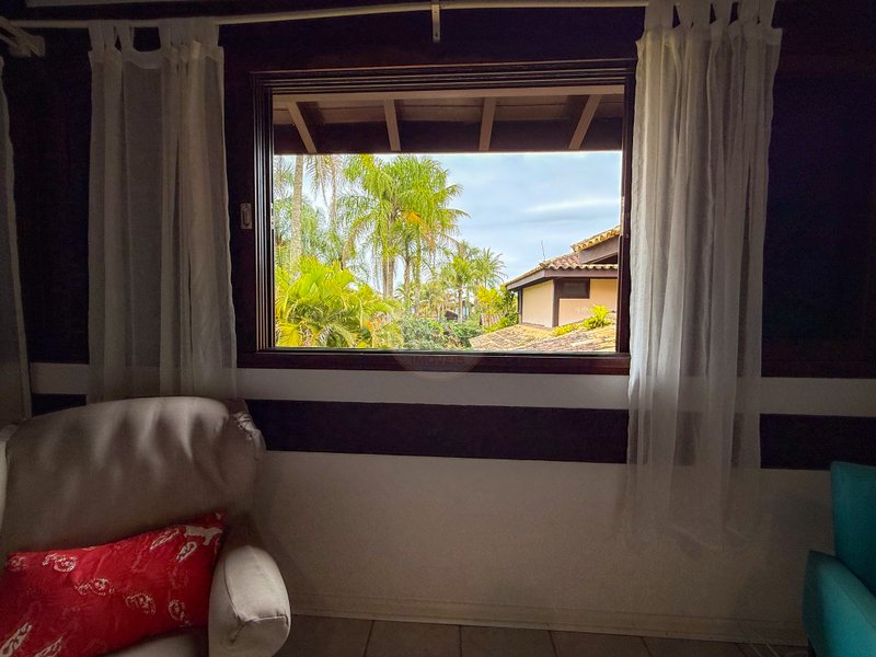 Casa Ampla em Condom&iacute;nio com Servi&ccedil;o de Praia e Lazer - LOCA&Ccedil;&Atilde;O ANUAL  São Sebastião - 