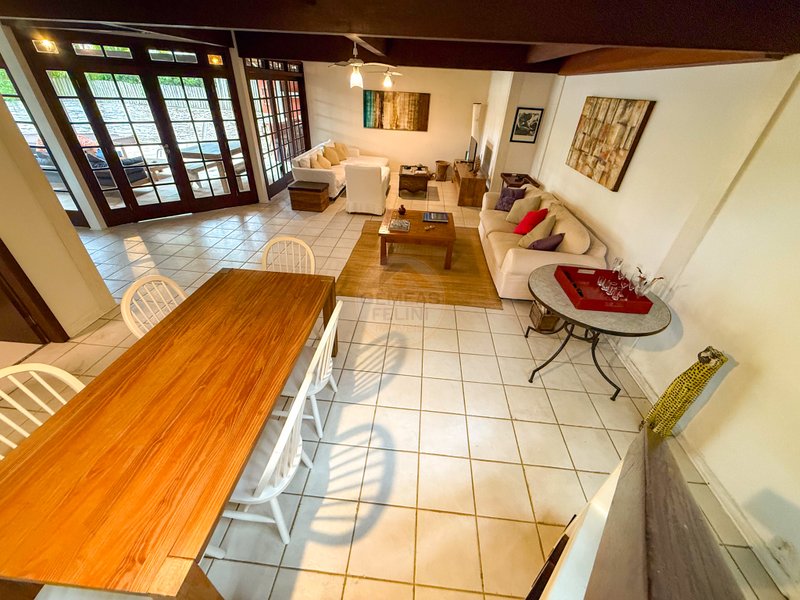 Casa Ampla em Condom&iacute;nio com Servi&ccedil;o de Praia e Lazer - LOCA&Ccedil;&Atilde;O ANUAL  São Sebastião - 