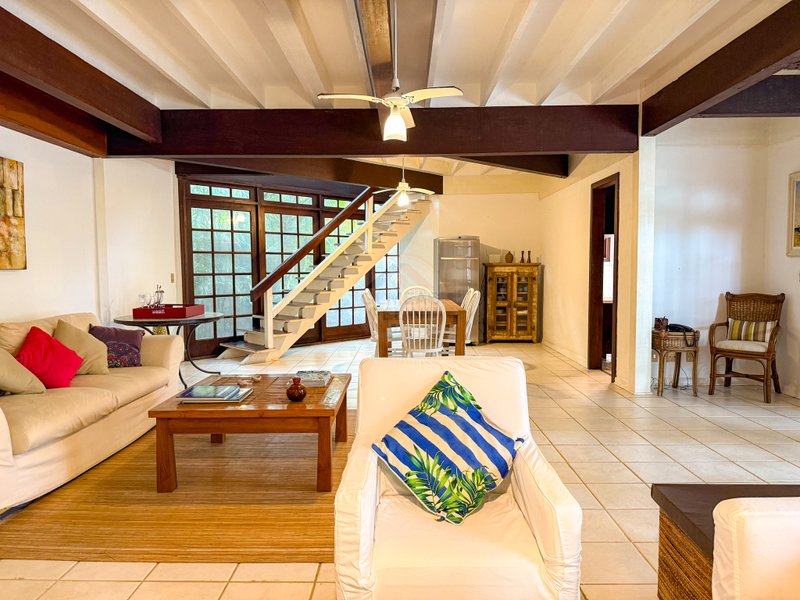 Casa Ampla em Condom&iacute;nio com Servi&ccedil;o de Praia e Lazer - LOCA&Ccedil;&Atilde;O ANUAL  São Sebastião - 