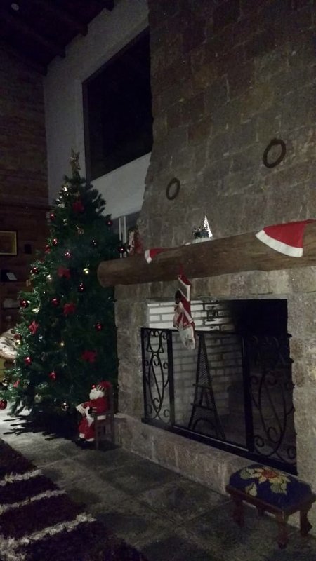 R$ 4.000.000 - PORTEIRA FECHADA - ESPETACULAR S&Iacute;TIO CLUBE COM RESID&Ecirc;NCIA DE ALTO PADR&Atilde;O Estrada do Rincão Porto Alegre - 