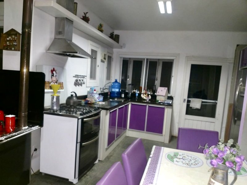 R$ 4.000.000 - PORTEIRA FECHADA - ESPETACULAR S&Iacute;TIO CLUBE COM RESID&Ecirc;NCIA DE ALTO PADR&Atilde;O Estrada do Rincão Porto Alegre - 