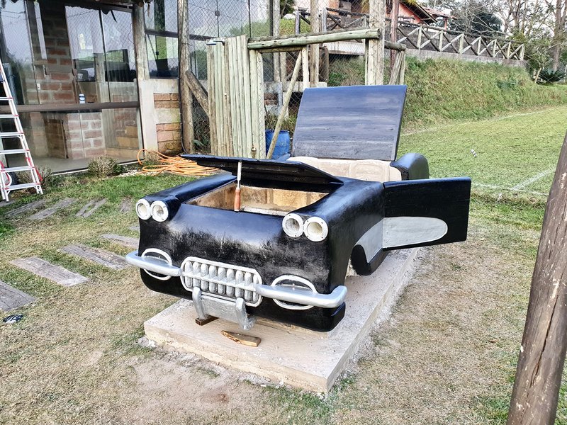 R$ 4.000.000 - PORTEIRA FECHADA - ESPETACULAR S&Iacute;TIO CLUBE COM RESID&Ecirc;NCIA DE ALTO PADR&Atilde;O Estrada do Rincão Porto Alegre - 