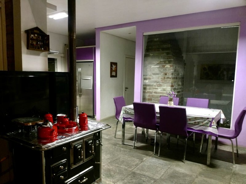 R$ 4.000.000 - PORTEIRA FECHADA - ESPETACULAR S&Iacute;TIO CLUBE COM RESID&Ecirc;NCIA DE ALTO PADR&Atilde;O Estrada do Rincão Porto Alegre - 