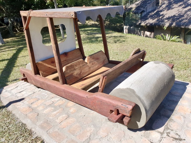 R$ 4.000.000 - PORTEIRA FECHADA - ESPETACULAR S&Iacute;TIO CLUBE COM RESID&Ecirc;NCIA DE ALTO PADR&Atilde;O Estrada do Rincão Porto Alegre - 