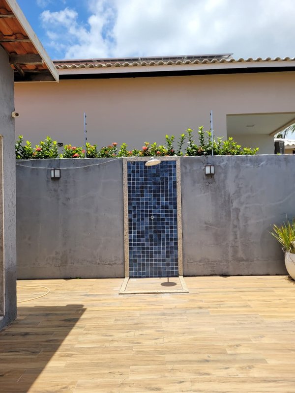 CASA 4 QUARTOS 3 SUÍTES SALAS VARANDAS PISCINA GARAGEM PARA 7 CARROS EM BARRA DO JACUÍPE! Rua do Jacuípe Camaçari - 