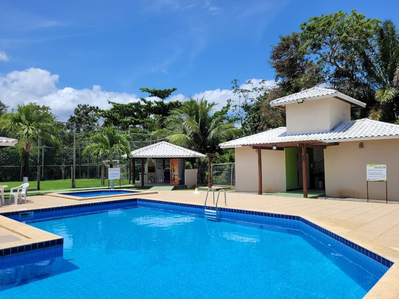 CASA 4 QUARTOS 3 SUÍTES SALAS VARANDAS PISCINA GARAGEM PARA 7 CARROS EM BARRA DO JACUÍPE! Rua do Jacuípe Camaçari - 