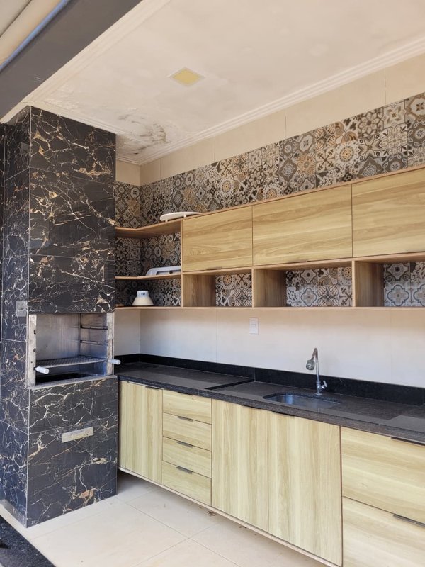 CASA 4 QUARTOS 3 SUÍTES SALAS VARANDAS PISCINA GARAGEM PARA 7 CARROS EM BARRA DO JACUÍPE! Rua do Jacuípe Camaçari - 