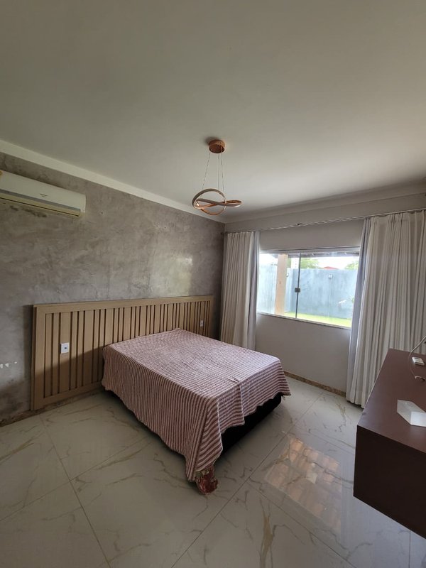 CASA 4 QUARTOS 3 SUÍTES SALAS VARANDAS PISCINA GARAGEM PARA 7 CARROS EM BARRA DO JACUÍPE! Rua do Jacuípe Camaçari - 