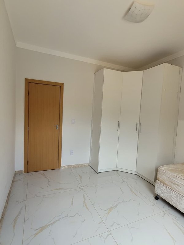 CASA 4 QUARTOS 3 SUÍTES SALAS VARANDAS PISCINA GARAGEM PARA 7 CARROS EM BARRA DO JACUÍPE! Rua do Jacuípe Camaçari - 