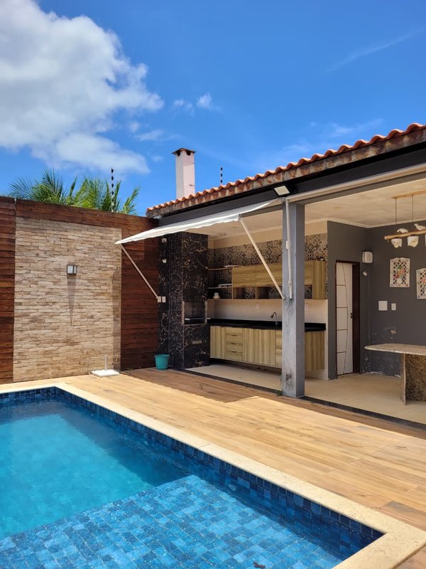 CASA 4 QUARTOS 3 SUÍTES SALAS VARANDAS PISCINA GARAGEM PARA 7 CARROS EM BARRA DO JACUÍPE! Rua do Jacuípe Camaçari - 