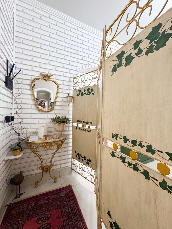 Residência  térrea em condominio fechado com casa de hóspedes Rua Tomi Saburo Yamamoto Arujá - 