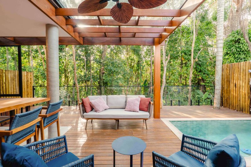 Casa de Alto Padr&atilde;o em Condom&iacute;nio a 150m da Praia Maresias - VENDA  São Sebastião - 