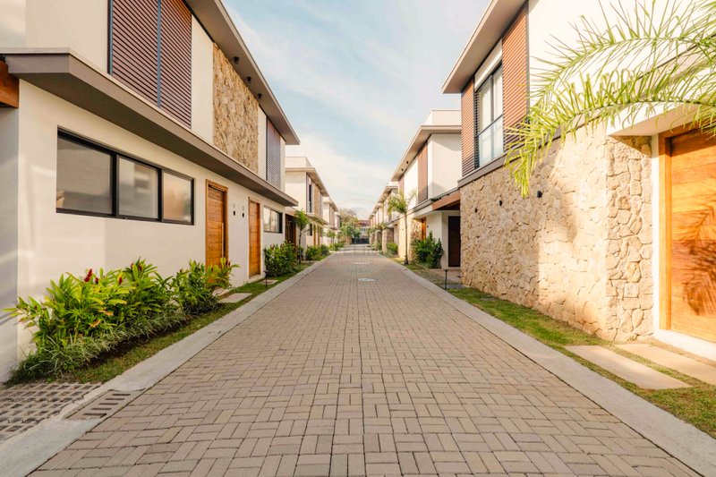 Casa de Alto Padr&atilde;o em Condom&iacute;nio a 150m da Praia Maresias - VENDA  São Sebastião - 