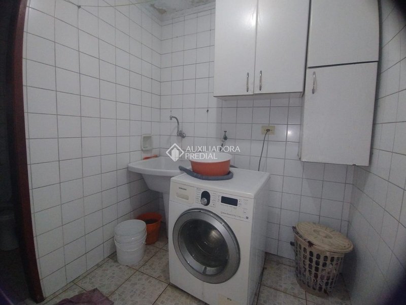 SOBRADO 2 SUÍTES - JD. HOLLYWOOD - SÃO BERNARDO DO CAMPO Rua Universal São Bernardo do Campo - 