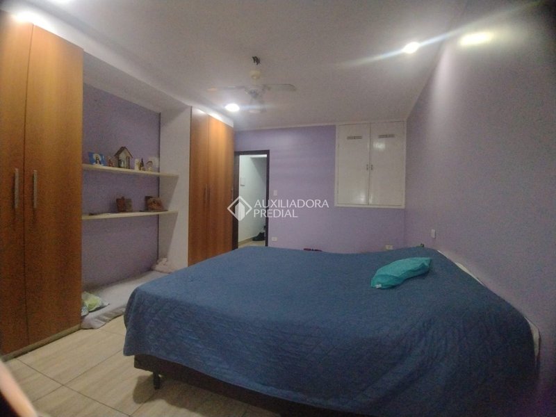 SOBRADO 2 SUÍTES - JD. HOLLYWOOD - SÃO BERNARDO DO CAMPO Rua Universal São Bernardo do Campo - 