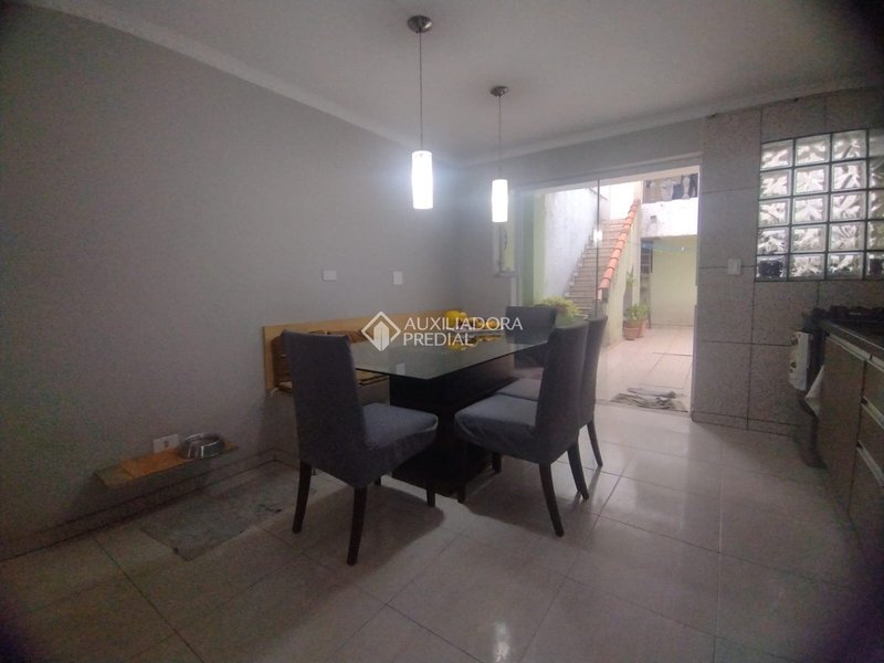 SOBRADO 2 SUÍTES - JD. HOLLYWOOD - SÃO BERNARDO DO CAMPO Rua Universal São Bernardo do Campo - 