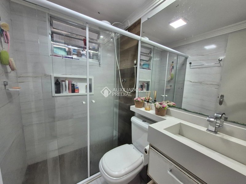 Apartamento reformado á venda  2 Quartos Bairro Alves Dias SBC Rua Alexandre Bonício São Bernardo do Campo - 