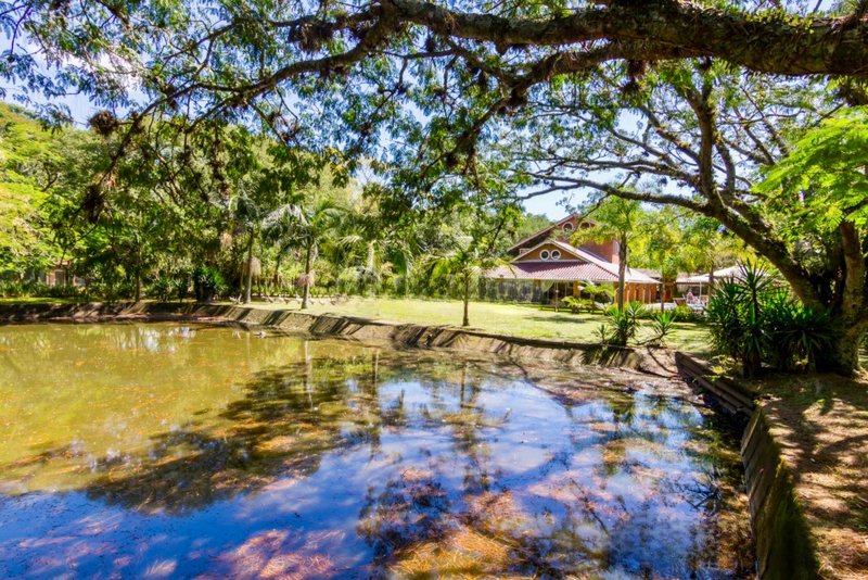 R$ 1.200.000 - LINDO SÍTIO - 10.000M2 DE TRANQUILIDADE E NATUREZA - AÇUDE - PISCINA Beco Passo da Taquara Porto Alegre - 